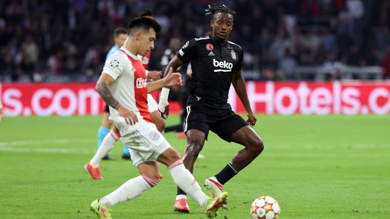 <p><b>'ŞAMPİYONLAR LİGİ'NDE HALA ŞANSIMIZ VAR'</b></p><p><br></p><p>'Kendimize güveniyoruz. Şampiyonlar Ligi'nde hala şansımız olduğunu düşünüyorum. Milli aradan sonra eksikler döndükten sonra önümüzdeki tüm maçları galibiyetle tamamlamak istiyoruz.'</p>