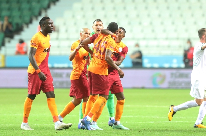 <p>Hatta menacerler vasıtasıyla ilk temasların kurulduğu, ancak henüz resmi teklifin iletilmediği bildirildi. </p>