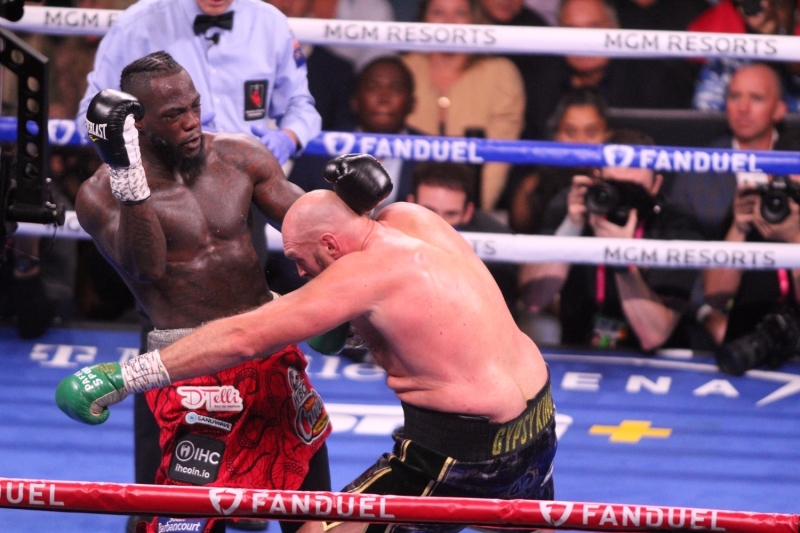 <p>Tyson Fury ile Deontay Wilder daha önce iki kez WBC Ağır Sıklet Boks Şampiyonu unvanı için karşı karşıya gelmişti. </p>