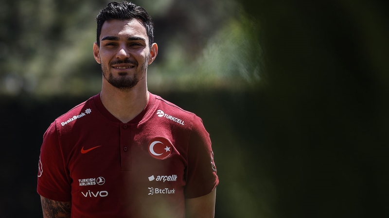 <p><b>Beşiktaş</b>'ın kısa süre içinde <b>Sassuolo </b>ve <b>Kaan Ayhan</b>'ın menajeriyle masaya oturmasına kesin gözüyle bakılıyor.</p>