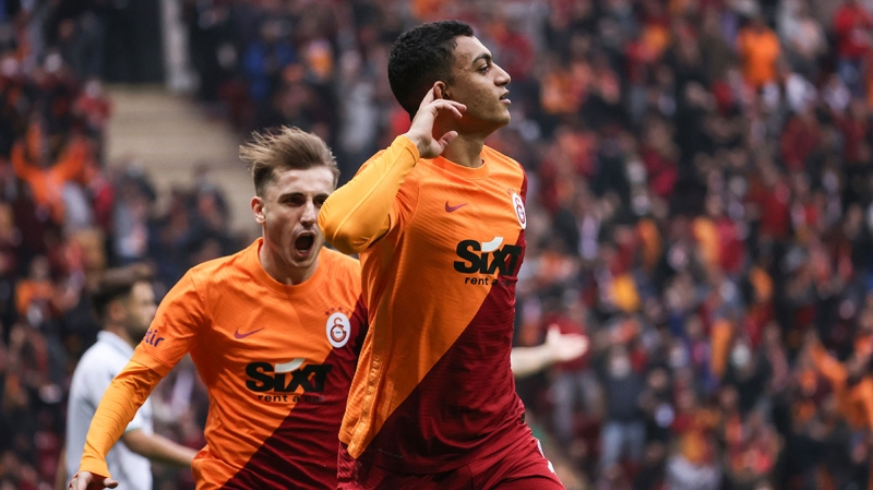 <p>Yıl sonuna kadar <b>4 milyon dolarlık satın alma opsiyonu</b> bulunan Mısırlı golcüye, Avrupa kulüplerinin de ilgisi devam ediyor.</p>