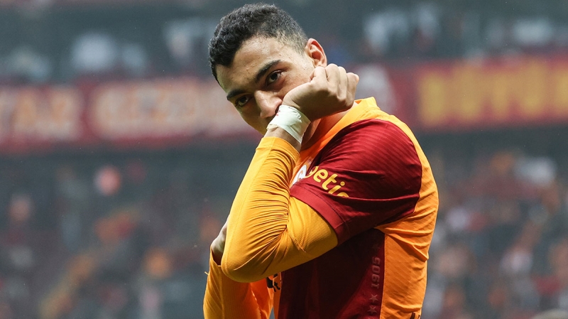 <p>Galatasaray Yönetimi'nin, 23 yaşındaki futbolcunun bonservisini aldıktan sonra, devre arasında olmasa bile <b>sezon sonunda satışına izin verebileceği belirtiliyor. </b></p>