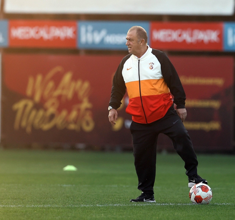 <p><b>3 FORVETTEN 7 GOLLÜK KATKI</b></p><p><br></p><p>Galatasaray iki sezon önce yine Fatih Terim yönetiminde 47 maçta 67 gol atabilmiş ve 1,42 ortalamada kalmıştı. </p>