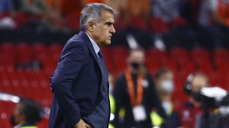 <p>NTV'nin haberine göre; Beşiktaş'ta yeni teknik direktör adayları arasında öne çıkan ilk isim<b> Şenol Güneş. </b></p>