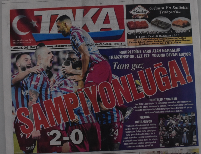 <p>Taka gazetesi ise birinci sayfasında, 'Rakiplerine fark atan namağlup Trabzonspor, eze eze yoluna devam ediyor' ve 'Tam gaz şampiyonluğa' başlığını kullandı. </p>