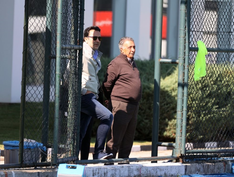 <p>darecilerin, gen bir yabanc teknik direktr profili dorultusunda almalarda bulunduu belirtildi.</p>