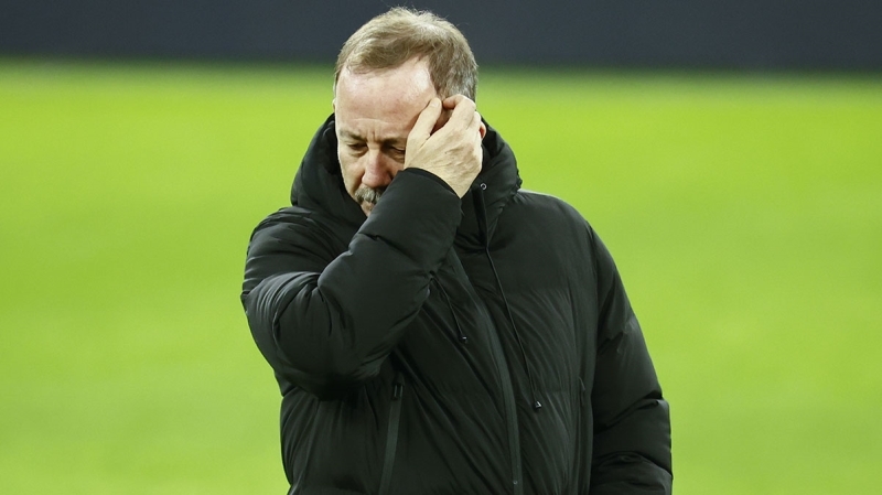 <p>Adı kulislerde dolaşan bir başta isim ise geçmiş yıllarda <b>Fenerbahçe </b>forması da giyen <b>Beşiktaş </b>Kulübü'nün efsane ismi <b>Sergen Yalçın.</b> </p>