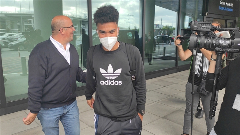 <p>Genç orta saha oyuncusunun kiralık sözleşmesi karşılıklı olarak feshedilecek. </p>