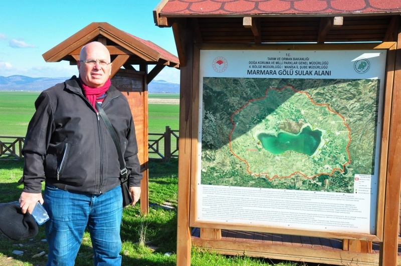 Marmara G�l�'n�n tamamen susuz kal�p �orakla�t���n� hat�rlatan Kilimcig�ldelio�lu, 'Ya�mur ile birlikte g�l dolmaya ba�lad�. Burada binlerce ku� t�r� vard�. G�l kuruyunca ba�ka yerlere gittiler, �imdi g�l�n su almas�yla tekrar d�nmeye ba�lad�lar.