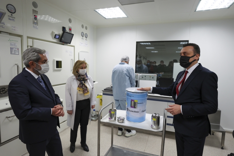 <p>Kk, kamu-zel sektr i birlii erevesinde yrttkleri almalar neticesinde elde edilen ilacn yarndan itibaren bir salk merkezinde kullanlmaya balanacan duyurdu.<br></p>