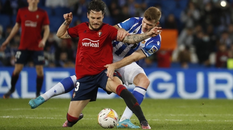 <p><b>31 MAYIS'TA SONA ERİYOR</b><br></p><p><br></p><p>Sociedad formasıyla 32 maçta 5 gol ve 1 asistle oynayan Sörloth'un kontratında 15 milyon Euro'luk satın alma opsiyonu bulunuyor. 31 Mayıs'ta sona erecek bu opsiyonu kullanmayı planlamayan İspanyol kulübü, oyuncuyu Leipzig'e göndermek istiyor.</p>