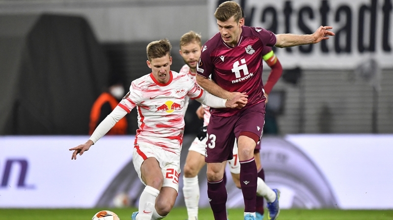 <p>Leipzig'in de futbolcuyu kadrosunda tutmaya olumlu bakmamasını değerlendirip devreye girmeyi düşünen yönetim, tecrübeli futbolcuyu kiralık olarak almayı planlıyor. </p>