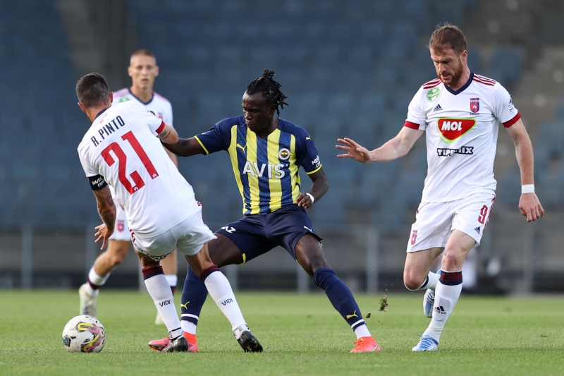 <p><b>BRUMA</b></p><p><br></p><p>11'de şans bulmasına rağmen<b> etkili olamadı.</b> <b>Çok fazla top kaybı </b>yapınca morali bozuluyor.</p>