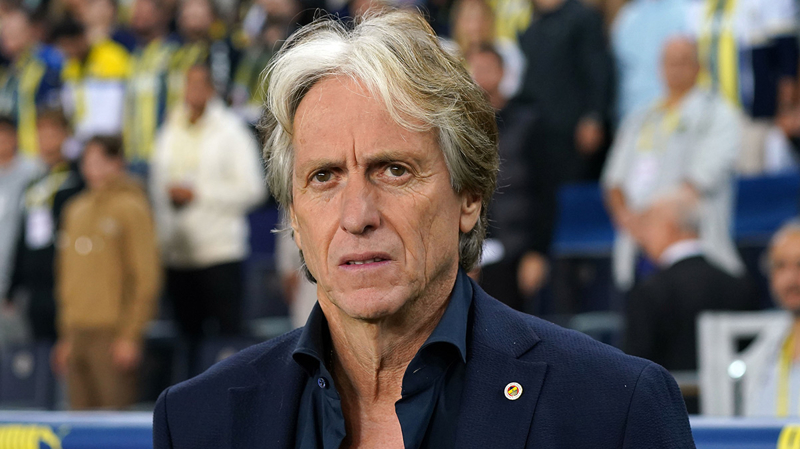 <p>'Altay'a verilen tepkiyi normal karşılamıyorum. Buna alışkın değilim çünkü taraftarlar işler iyi gitmeyince daha çok sevgi göstermeli. Sadece işler iyi giderken değil.' </p>