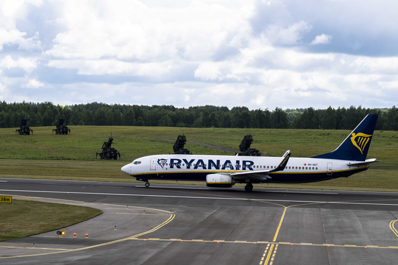 <p>ki gn srecek NATO Zirvesi'nin gvenlik nlemleri erevesinde, 3 binden fazla Litvanya askeri de grev yapacak.</p>