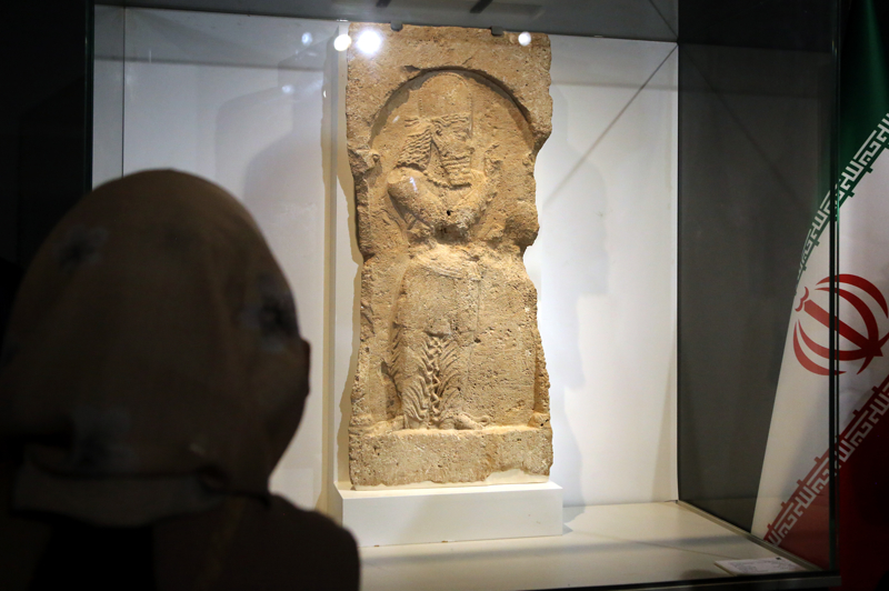 <p>Bu y�l�n nisan ay�nda �ngiltere'de oldu�unun ortaya ��kmas�n�n ard�ndan �� ay kadar British Museum'da sergilenen tarihi eser 28 Haziran'da �ran'a iade edilmi�ti.</p>