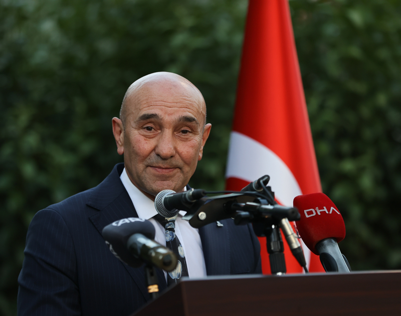 <p>İzmir Büyükşehir Belediye Başkanı Tunç Soyer de ABD ve Türkiye arasındaki ilişkilerin geliştirilmesinde İzmir'in önemli role sahip olduğunu ifade etti.</p>