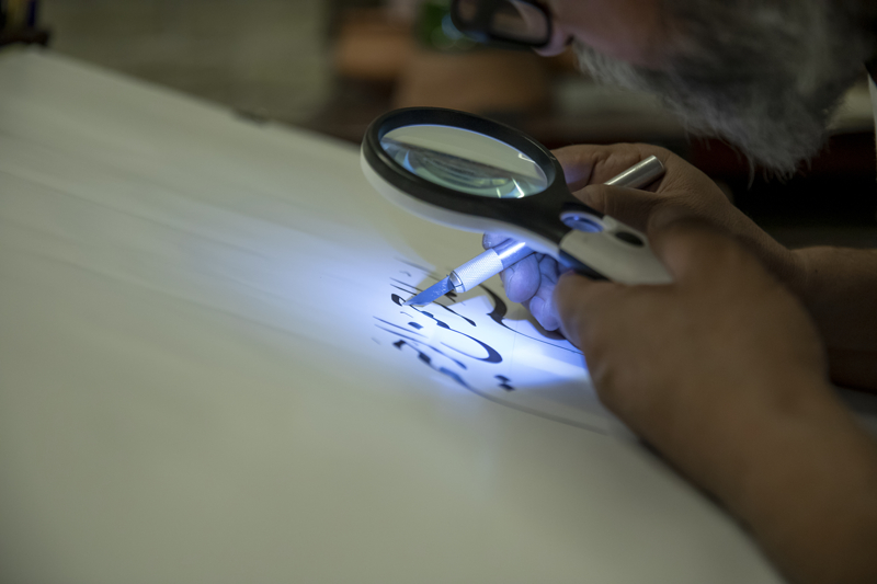 <p><b>- 'Bu sanatlar� ��renmek isteyenler de oluyor'</b></p><p>K�lt�r Evi'nde �al��an seramik sanat��s� �ranl� �irin H�z�rpoor, 2 y�ld�r Erbil'de ya��yor.</p>