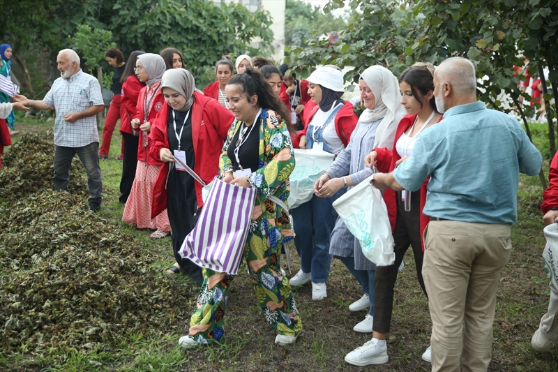 <p>Proje koordinat�r� Aysun Anla� ise Gaziantep'ten gelen ��rencilerin bir�ok etkinlikte bulunduktan sonra kentten ayr�ld���n� ifade etti.</p>