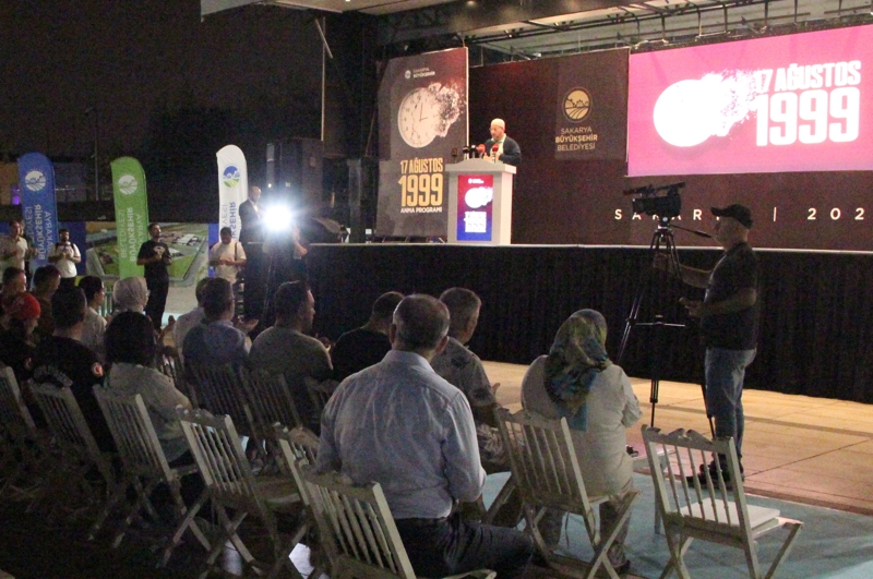 <p>Başta okullar ve hastaneler gibi kamu binaları olmak üzere hafif hasarlı binalar depreme karşı güçlendirildi.</p>