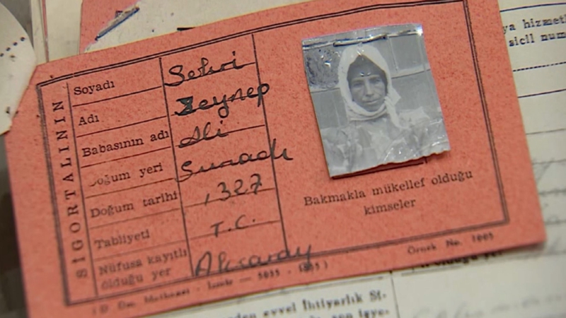 <p>O dnemde Trkiye Cumhuriyeti'nin nemli birletirici unsurlarndan biri olan fabrika, Aksaray halk tarafndan imece usul toplanan paralarla yaptrld. O yllarda Kzlay, Genelkurmay Bakanl ve Ankara Halk Ekmek Fabrikas'na da un retimi yapan Azmi Milli, aradan geen 100 yla ramen orijinalliinden hibir ey kaybetmeyen binas ve tm tehizat ile birlikte alr vaziyette bulunuyor. </p>