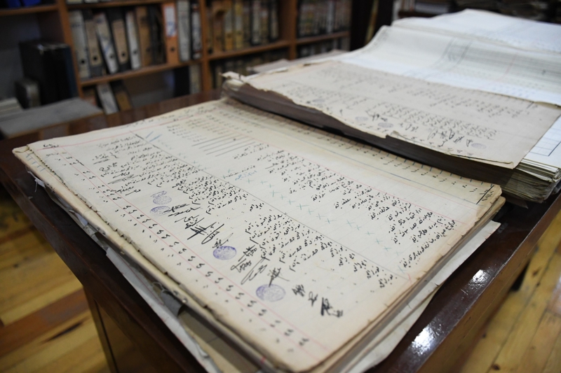 <p><b>'OK NEML BR SANAY YAPISI'</b><br></p><p><b><br></b></p><p>Fabrikann halen altn belirten Aksaray Belediye Bakan Evren Diner, 'Aksaray'mzda bulunan Azmi Milli Un Fabrikamz 3 Austos 1924 ylnda Mustafa Kemal Atatrk'n talimat ile Aksaray'mzda kurulmu. Tabii ki isminden de anlalaca zere milletin azmiyle, destekleriyle, katklaryla kurulmu bir fabrikamz... </p>