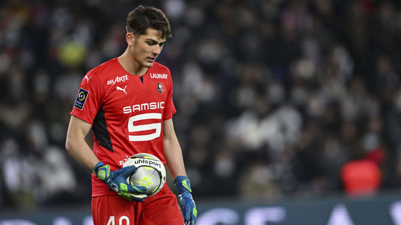 <p>DOAN ALEMDAR</p><p>Bir nceki takm: Kayserispor</p><p>Transfer olduu takm: Rennes</p><p>Bonservis: 3. 5 milyon euro</p>