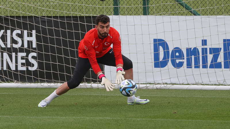 <p>MUHAMMED ENGEZER</p><p>Bir nceki takm: Bursaspor</p><p>Transfer olduu takm: Baakehir</p><p>Bonservis: 1. 15 milyon euro</p>