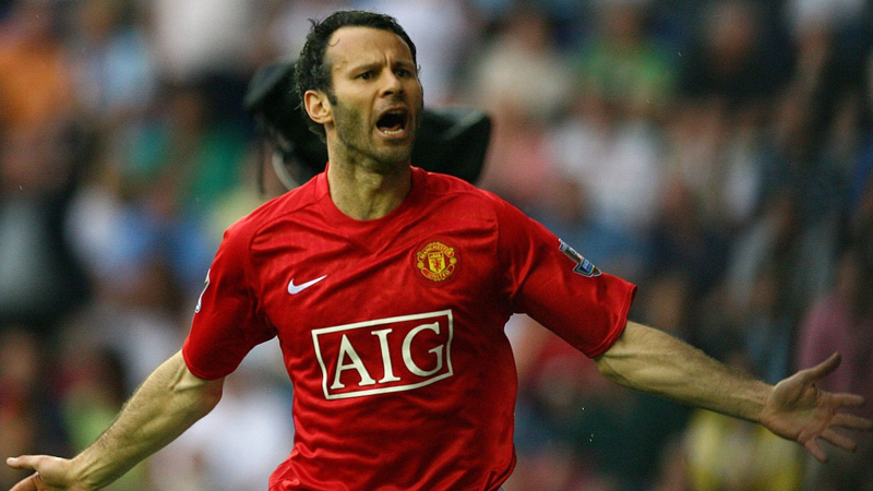 <p>Ryan Giggs</p><p>Takımı: Manchester United</p><p>1991-2014</p>