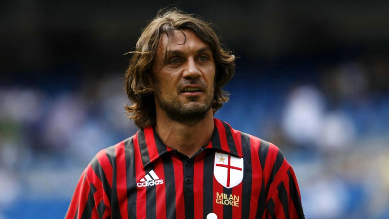 <p>Paolo Maldini</p><p>Takımı: Milan</p><p>1985-2009</p>