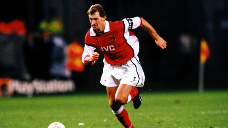<p>Tony Adams</p><p>Takımı: Arsenal</p><p>1983-2002</p>