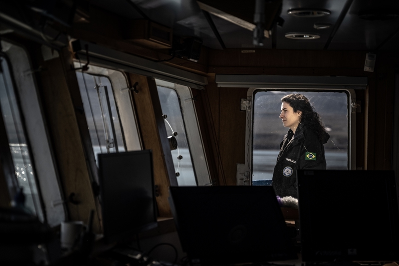 <p>Prof. Dr. zsoy, bu yl gerekletirilen aratrma seferinde Brezilya, ekya ve Norve'ten katlmclarn yer aldn anlatarak, 'Hem Trk bilim insanlaryla beraber ortak almalar yapmas ve sahada yabanc bilim insanlarnn seferlerimize katlyor olmas, ileriki yllarda kacak bilimsel makalelerde, yine bilim camiasna ortak almalarn sunulmas bilim diplomasisi ynnden de lkemizin masadaki gcn arttran bir faktr.' diye konutu.</p>