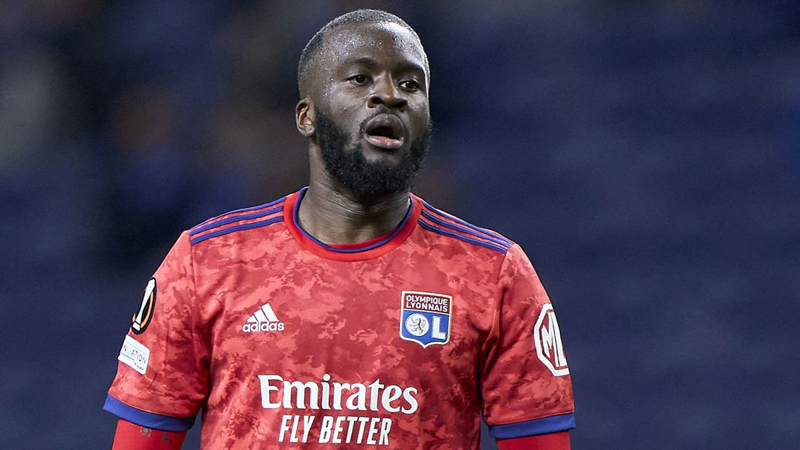 <p>OLIMPIK LYON - 336 MİLYON EURO</p><p>Lyon son on yılda 336 milyon euro kâr elde etti. Fransız ekibi, bu rakamları Nabil Fekir, Samuel Umtiti, Alexandre Lacazette, Tanguy Ndombele, Ferland Mendy, Malo Gusto gibi yıldızlardan kazandı.</p>