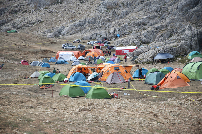 <p>AFAD tarafından koordine edilen çalışmalara Türkiye dışında 8 ülkeden 196 arama kurtarma uzmanı katılıyor. </p>