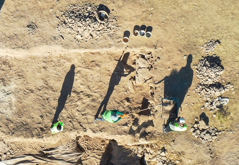 <p>Bölgenin Helenistik Dönem'de kurulan bir kent olduğunu ifade eden Blömer, 'Burası Orta Çağ'a kadar devamlılığını yürütmüş olan bir kent. Oldukça önemli kentlerden biriydi ve büyük bir öneme sahipti.' dedi.</p>