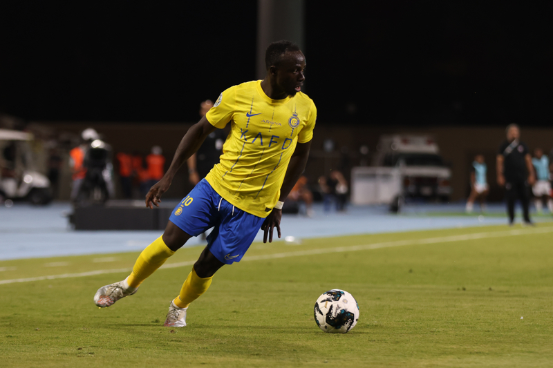 <p>1. Sadio Mane</p><p>Mevki: Sol Kanat</p><p>Takımı: Al Nassr</p><p>Güncel Piyasa Değeri: 25 milyon euro</p><p>Fark: -35 milyon euro</p>