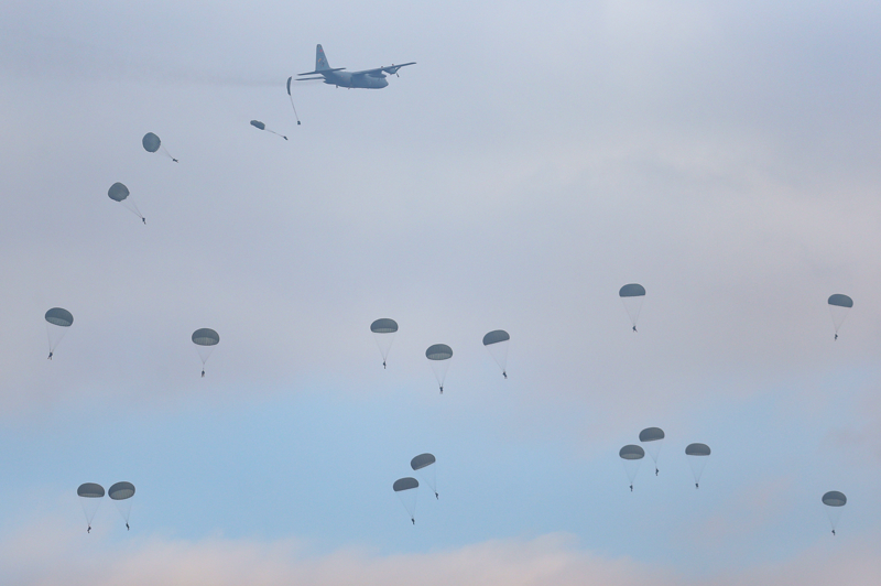 <p>Toplam 652 personelin 67 ara�, 354 de�i�ik �apta ve cinste silahla yer ald��� tatbikatta, 5 nakliye u�a��, 2 taarruz helikopteri, 6 genel maksat helikopteri ve 2 y�k helikopteri olmak �zere 17 hava arac� kullan�ld�.</p>