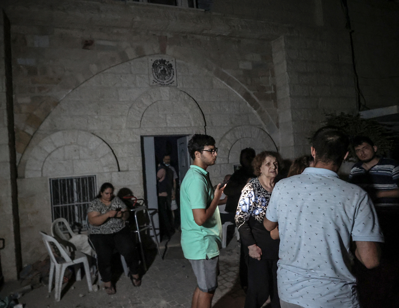 <p>Sald�r�da tarihi kilisede ciddi hasar meydana gelirken, kilisenin yak�n�nda bulunan bir bina da y�k�ld�.</p>