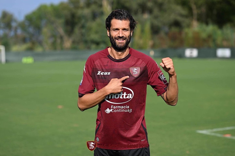 <p>7. Antonio Candreva</p><p><span >Takımı: US Salernitana 1919</span></p><p>Yaş: 36 yaş, 5 ay, 23 gün</p>