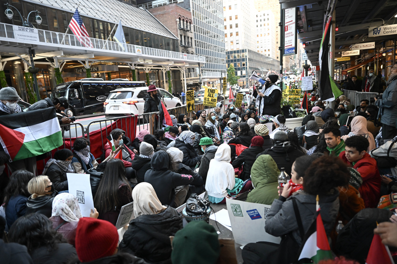 <p>Binlerce kişi Filistin için birlik oldu.</p>