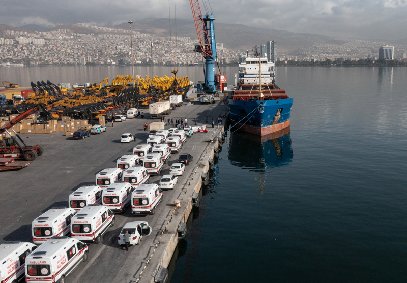 <p>Yükleme işleminin tamamlanmasının ardından geminin, Mısır'ın El-Ariş Limanı'na gitmek üzere, bu akşam limandan ayrılması bekleniyor.</p>