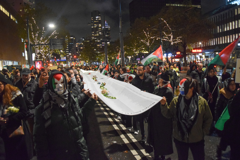 <p>Gösteride İsrail'in katliamları protesto edildi.</p>