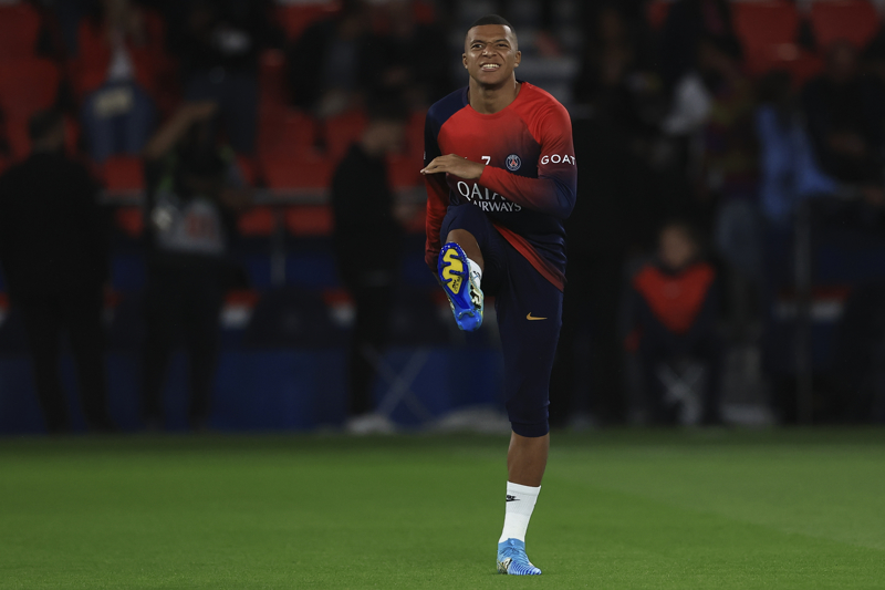 <p>Ada basını ise, Premier Lig devlerinin; Fransız yıldız için transfer yarışına başladığı manşetleri ile çalkalanıyor.</p>