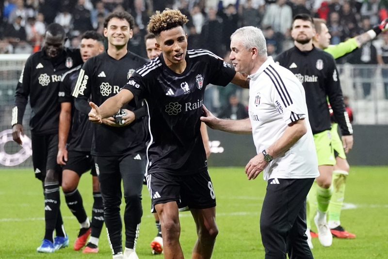 <p><b>'OYUNCUYA KIZARSAN DAHA KT OLUR'</b></p><p><b><br></b></p><p><span >'Devre aras en tehlikeli bir zamandr. Sen malup ken oyuncuya kzarsan daha kt olur. Futbol 3 ihtimaldir. Malup da olabilirsin. Her ma kazansan olmaz. Devre aras olumsuzluklar telafi etme zamandr. Eer liderlik vasfn yoksa antrenrlk yapma ansn sfr.'</span><span >'Devre aras en tehlikeli bir zamandr. Sen malup ken oyuncuya kzarsan daha kt olur. Futbol 3 ihtimaldir. Malup da olabilirsin. Her ma kazansan olmaz. Devre aras olumsuzluklar telafi etme zamandr. Eer liderlik vasfn yoksa antrenrlk yapma ansn sfr.'</span><br></p>