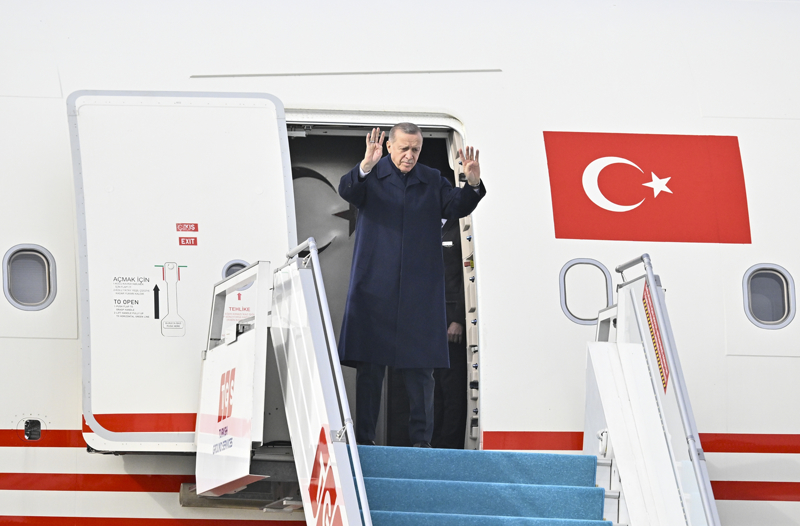 <p><b>ALMAN MEVK�DA�I �LE G�R��ECEK</b><br></p>