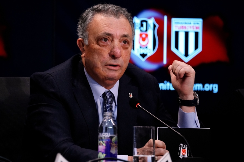 <p><b>TRANSFER SÖZLERİ</b></p><p><br></p><p>'Transferde hata yaptığımızı düşünmüyorum. Rebic'in, Chamberlain'in geçmişi belli. Rıza hocaya sordum, 'Amartey çok iyi futbolcu' dedi. Onana'nın iyi olup olmadığını görme şansımız olmadı, 102 dakika oynadı. Oynaması lazım, şans bulması lazım.'</p>