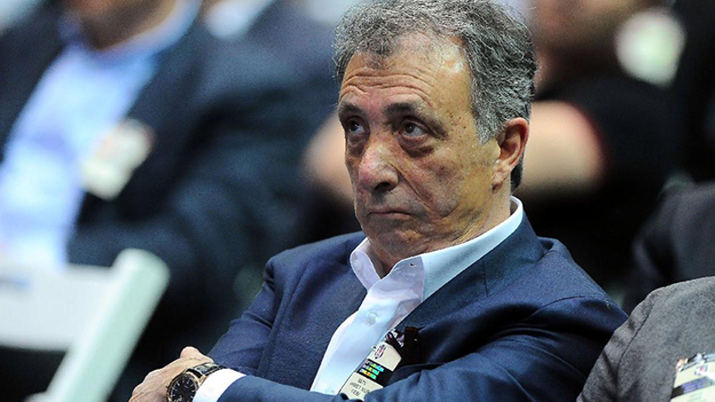 <p><b>'BUNLARI UNUTMADIM'</b></p><p><br></p><p>'Beşiktaş'ın bir kan değişikliğine ihtiyacı var. Bırakalım, herkes huzura ersin. Ailem de bırakmamı istiyor. Benim eşime çocuklarıma gece yarısı gönderilen mesajlar var. Ben bunları unutmadım.'<br></p>