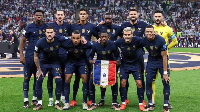 <p class='>2. Fransa</p><p class='>Kadro Deeri: 1.04 milyar euro</p>