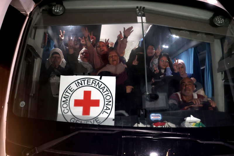 <p>Yaşanan kısa gecikmenin ardından esir takası gerçekleşmişti.</p>