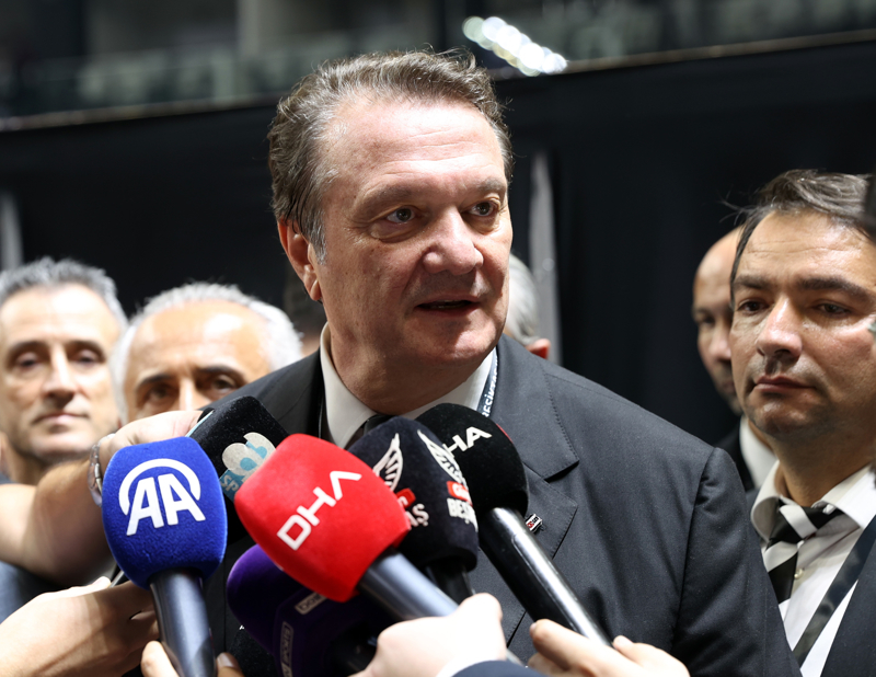 <p><b>KARTAL YUVALARI PROJESİ</b></p><p><b><br></b></p><p>Kartal Yuvalarımızı, tekstili ve perakendeyi dünya çapında bilen birine emanet edeceğiz. Büyüme stratejimizde, 81 ildeki derneklerimize Kartal Yuvası franchise ortaklığında öncelik sunacağız. Dernekler ve dünyanın dört bir yanındaki Beşiktaşlılar, bu projede en büyük ortağımız, en büyük destekçimiz olacak.</p>